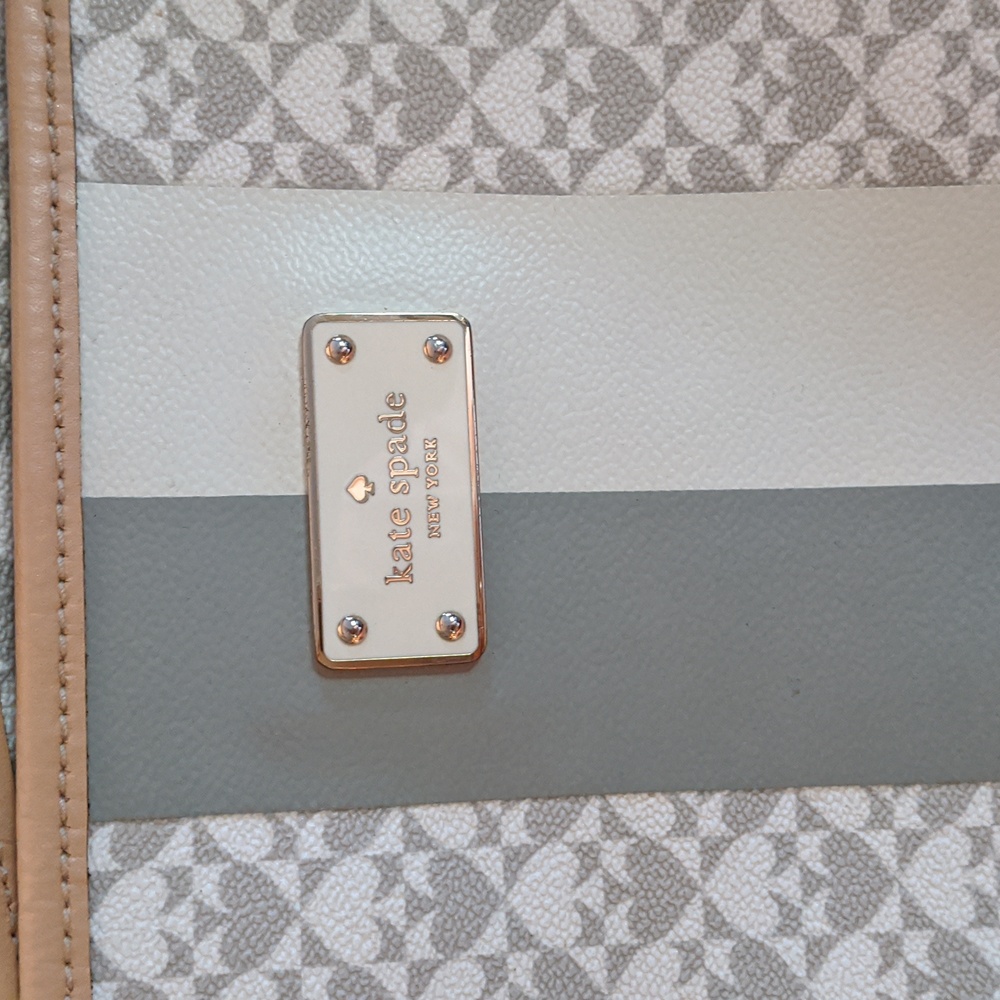 Kate Spade Beige and White Tote Bag - Picture 2 of 10